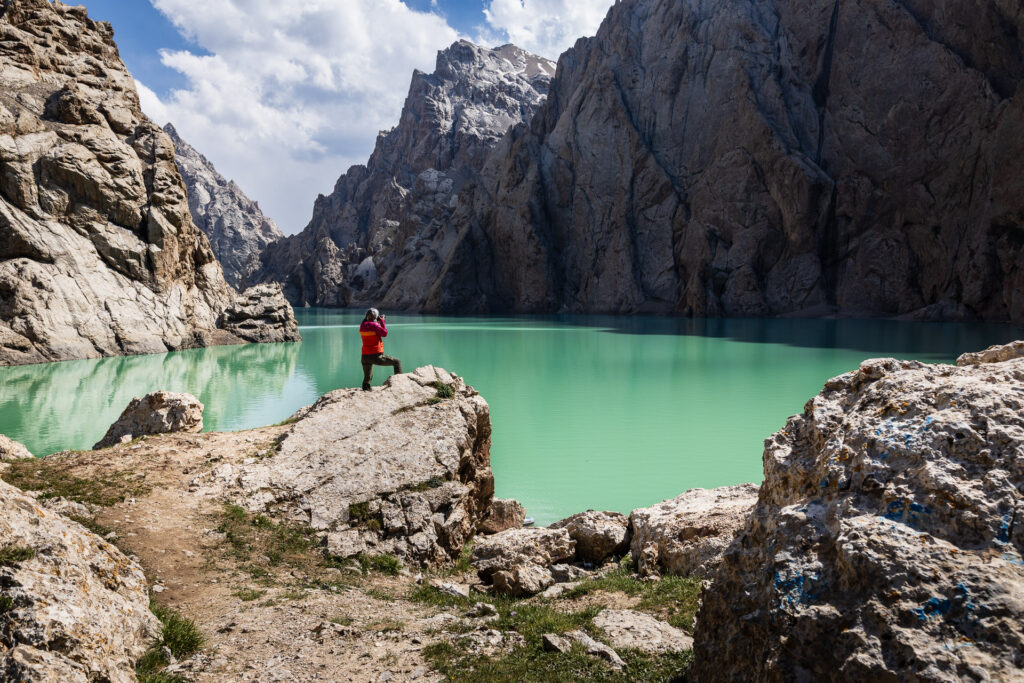 Photographer in Sel Kuu Lake