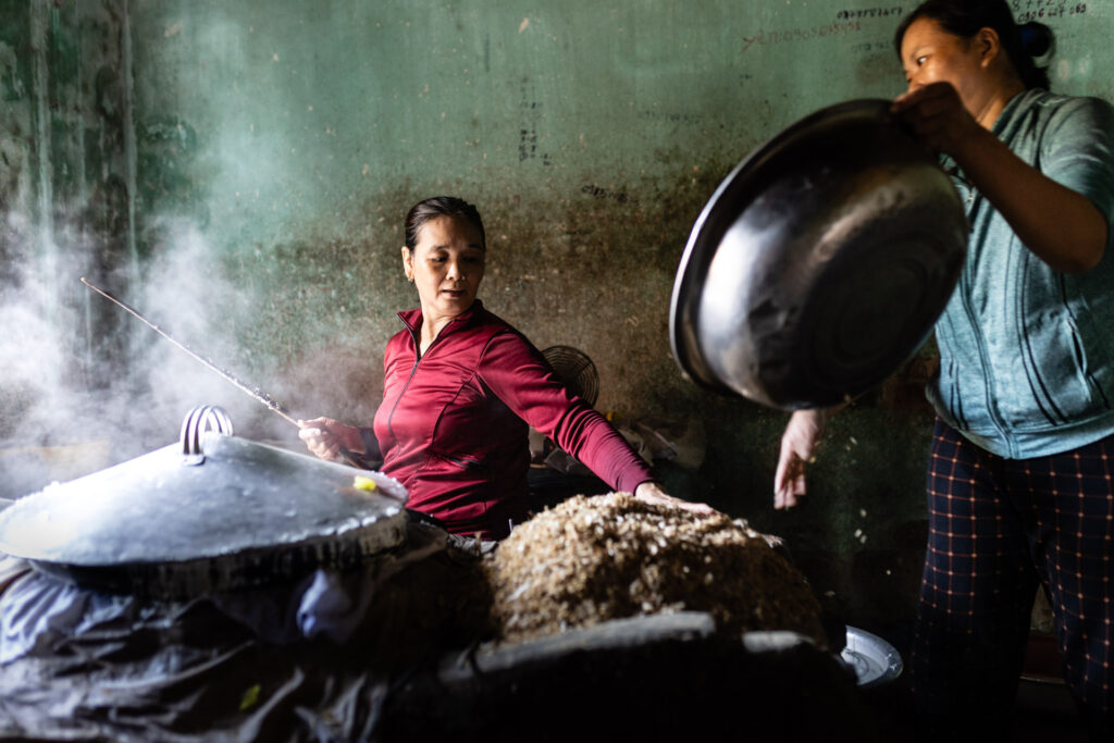 Rice noddle making in Vietnam